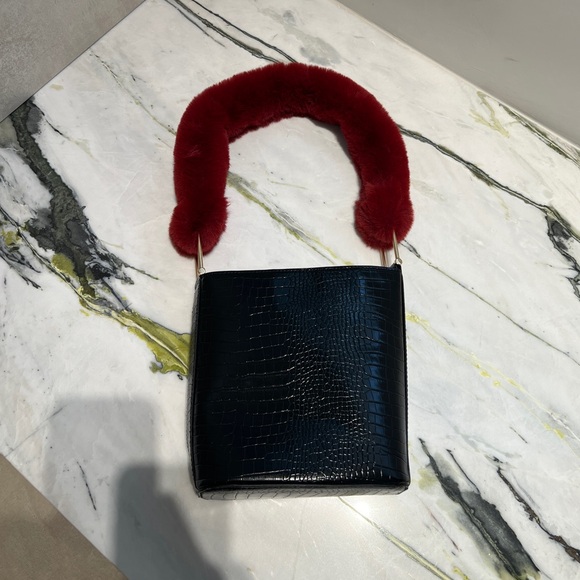 Zara faux croc and shearling bag, black and red - Picture 1 of 4